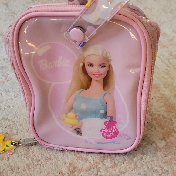 Barbie Travel Toiletries/Bath Set - Pink - Picture 12 of 12